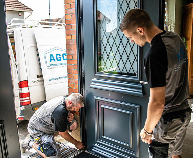 AGC Menuiseries - Installation Porte d'entrée