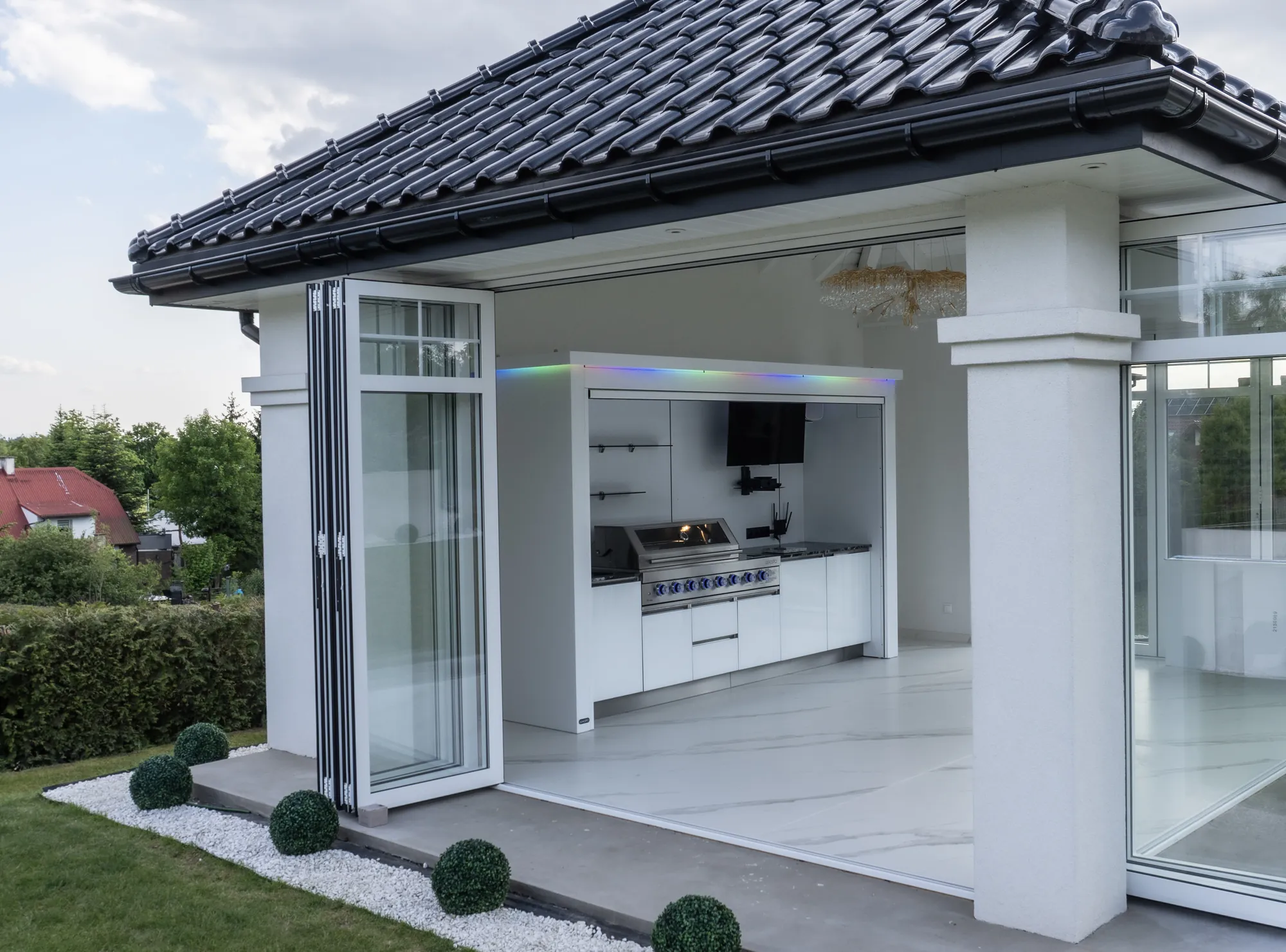 Cuisine QGesto PORT blanche dans un pavillon